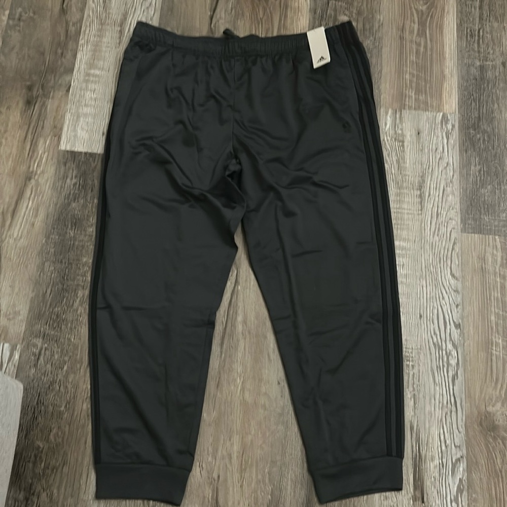 NWT Men’s Adidas 3XL